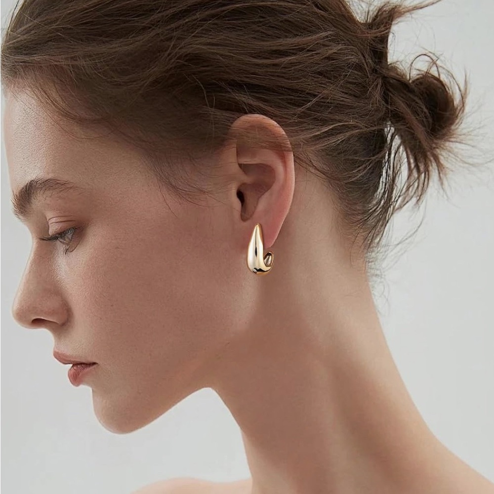 Gold Geometric Earrings with Modern Design